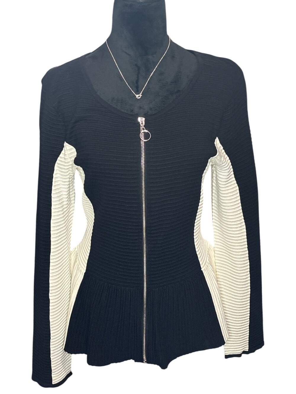 INC, blk/wht, zip contour, NWT